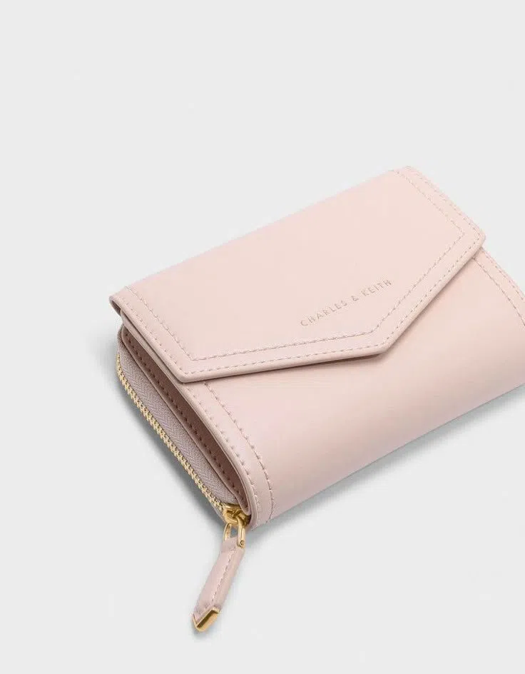 Qadın pulqabısı, Çəhrayı rəng