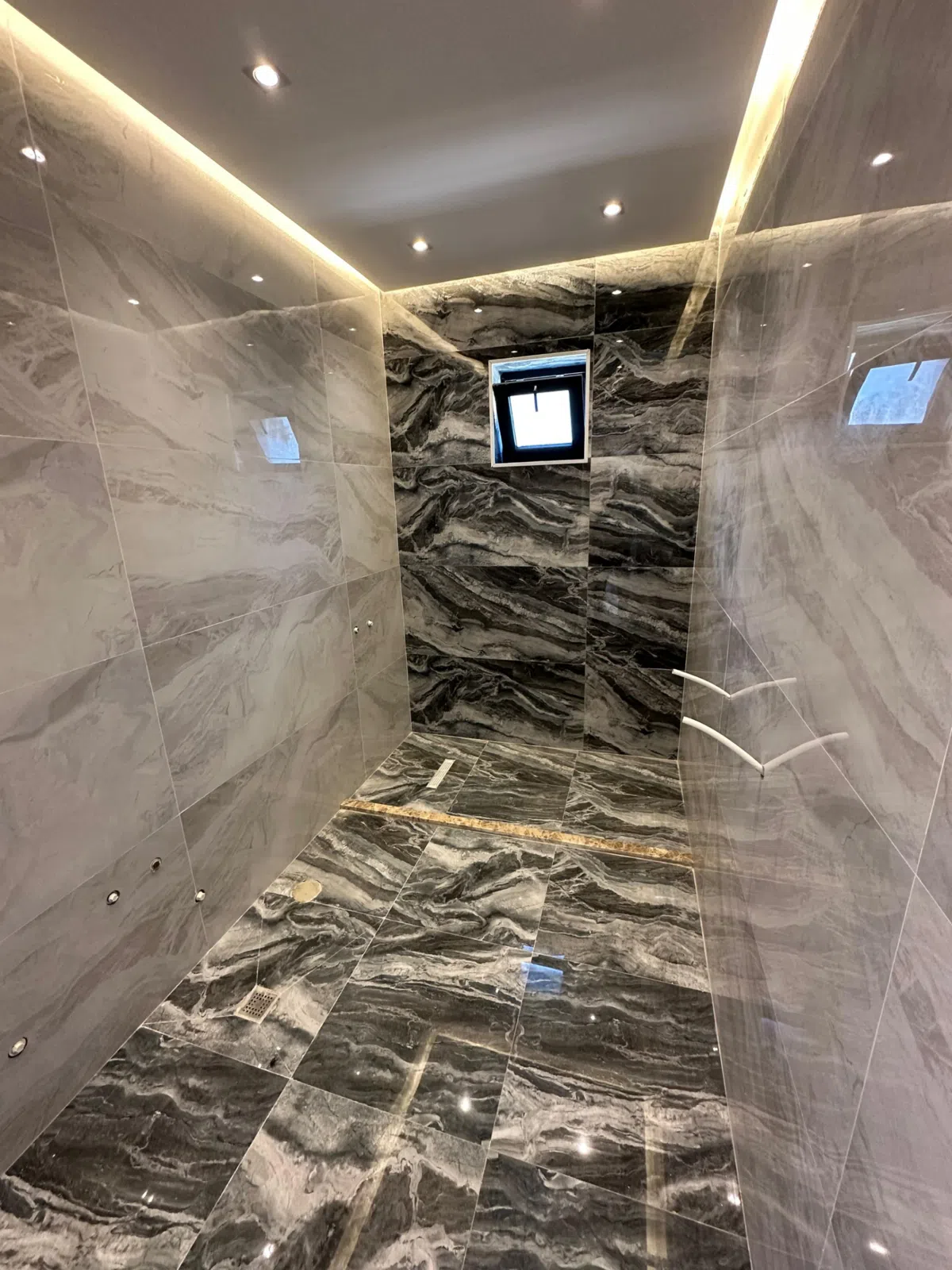 5 otaqlı həyət evi 160 m² - 4 sot torpaq sahəsində satılır