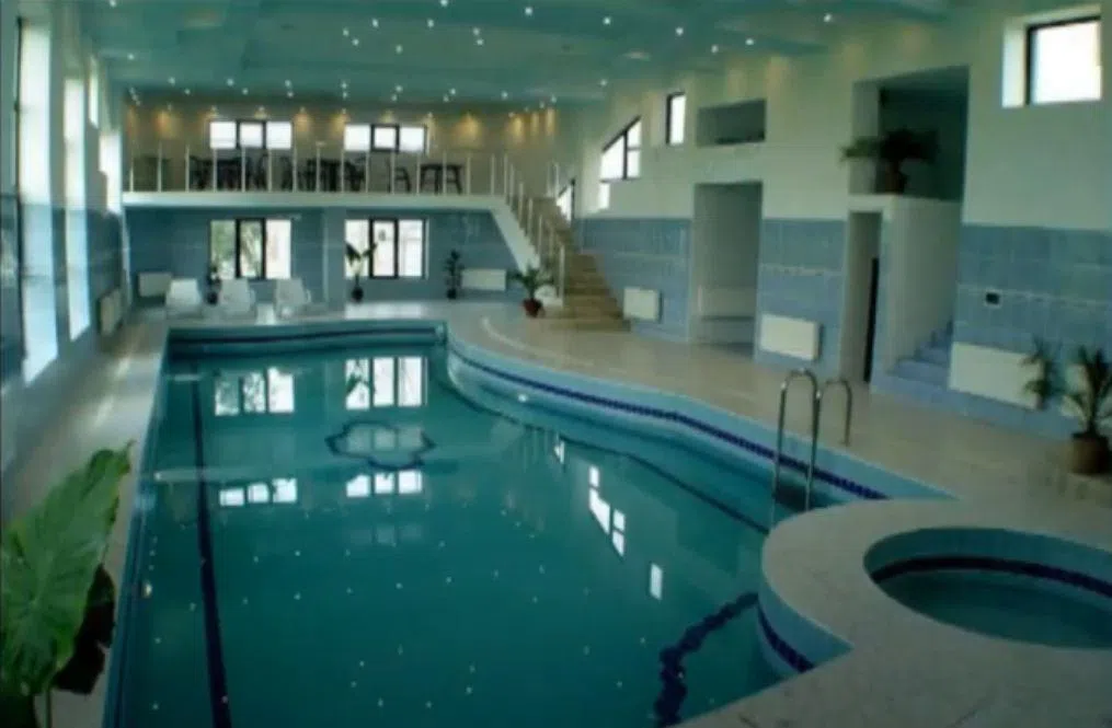 4 ulduzlu otel satılır — şəkil 10