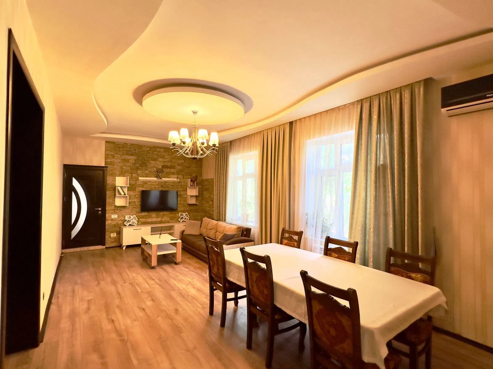 4 otaqlı bağ evi 140 m² 5.6 sot torpaq sahəsində satılır — şəkil 1