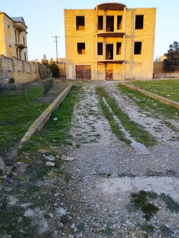 8 otaqlı həyət evi 300 m² - 14 sot torpaq sahəsində satılır — şəkil 3