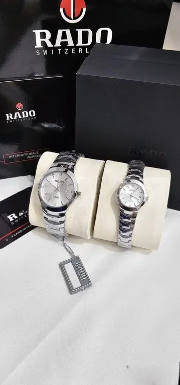 Uniseks saatı, Gümüşü rəng