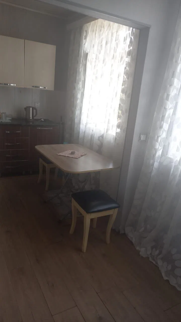 2 otaqlı mənzil 50 m² kirayə verilir — şəkil 4