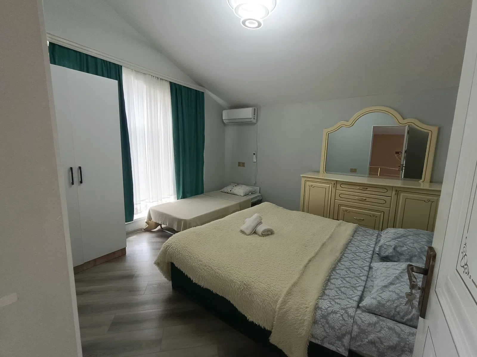 3 otaqlı bağ evi 150 m² 8 sot torpaq sahəsində günlük kirayə verilir — şəkil 18