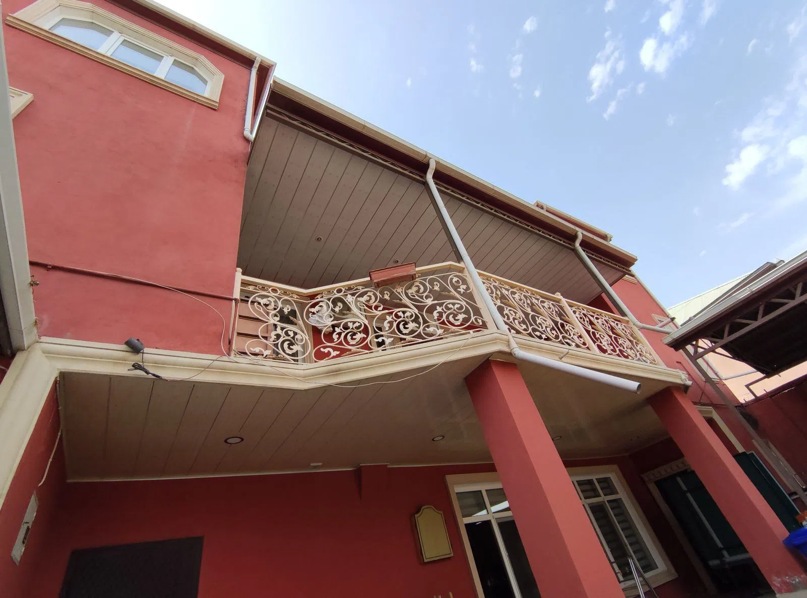 8 otaqlı həyət evi 225 m² satılır — şəkil 7