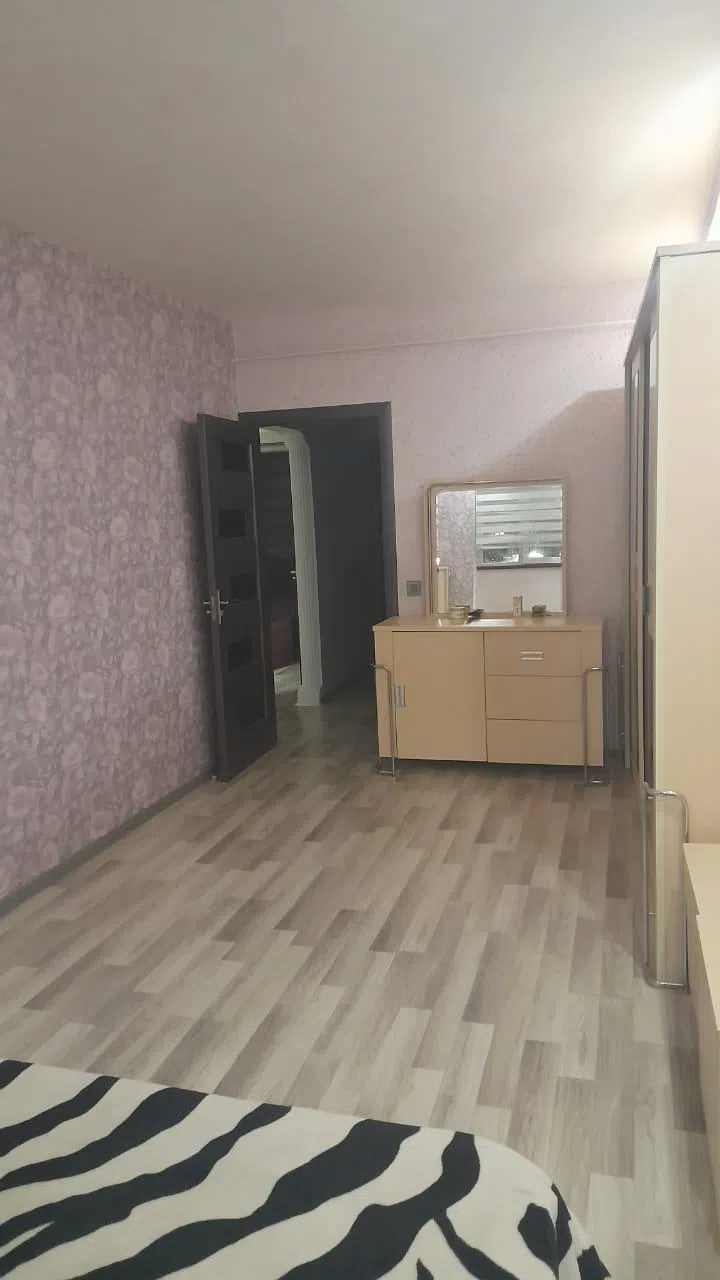 4 otaqlı mənzil 100 m² satılır — şəkil 2