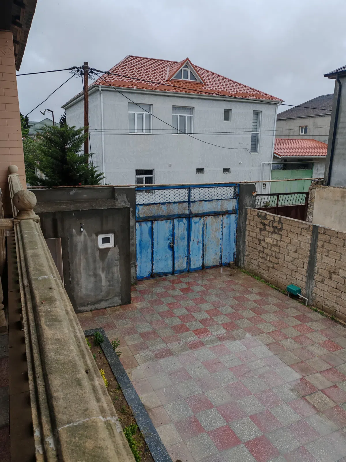 8 otaqlı bağ evi 300 m² 3 sot torpaq sahəsində satılır — şəkil 14