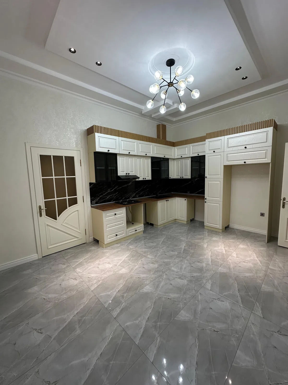 6 otaqlı villa 420 m² - 9 sot torpaq sahəsində satılır