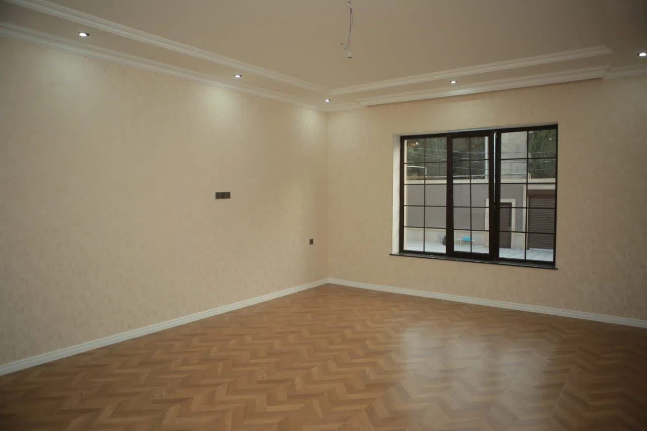 6 otaqlı villa 375 m² - 4.5 sot torpaq sahəsində satılır — şəkil 12