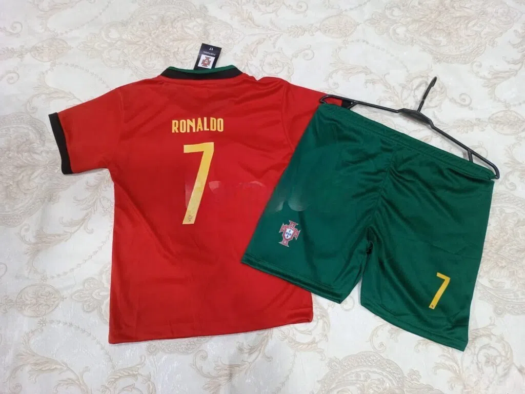 Uniseks idman geyimi, 12-13 yaş, Qarışıq rəng