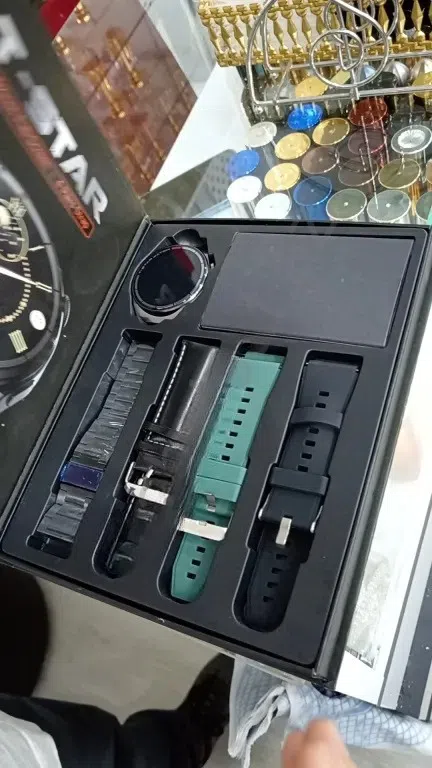 Qara rəng smart saat