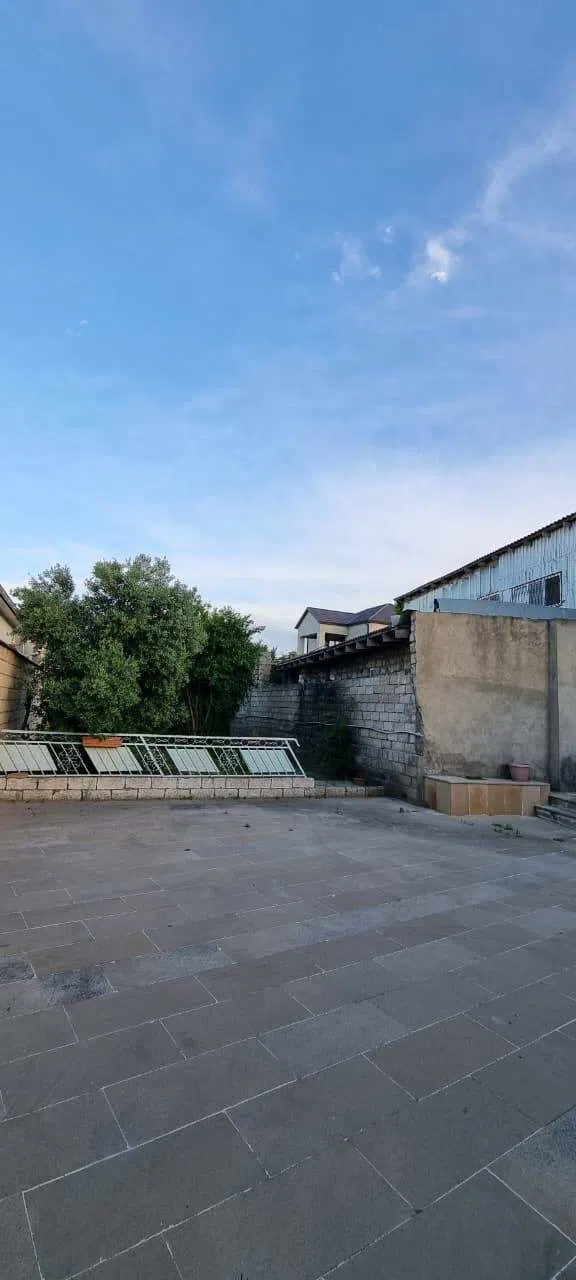 9 otaqlı həyət evi 310 m² - 11 sot torpaq sahəsində satılır — şəkil 13