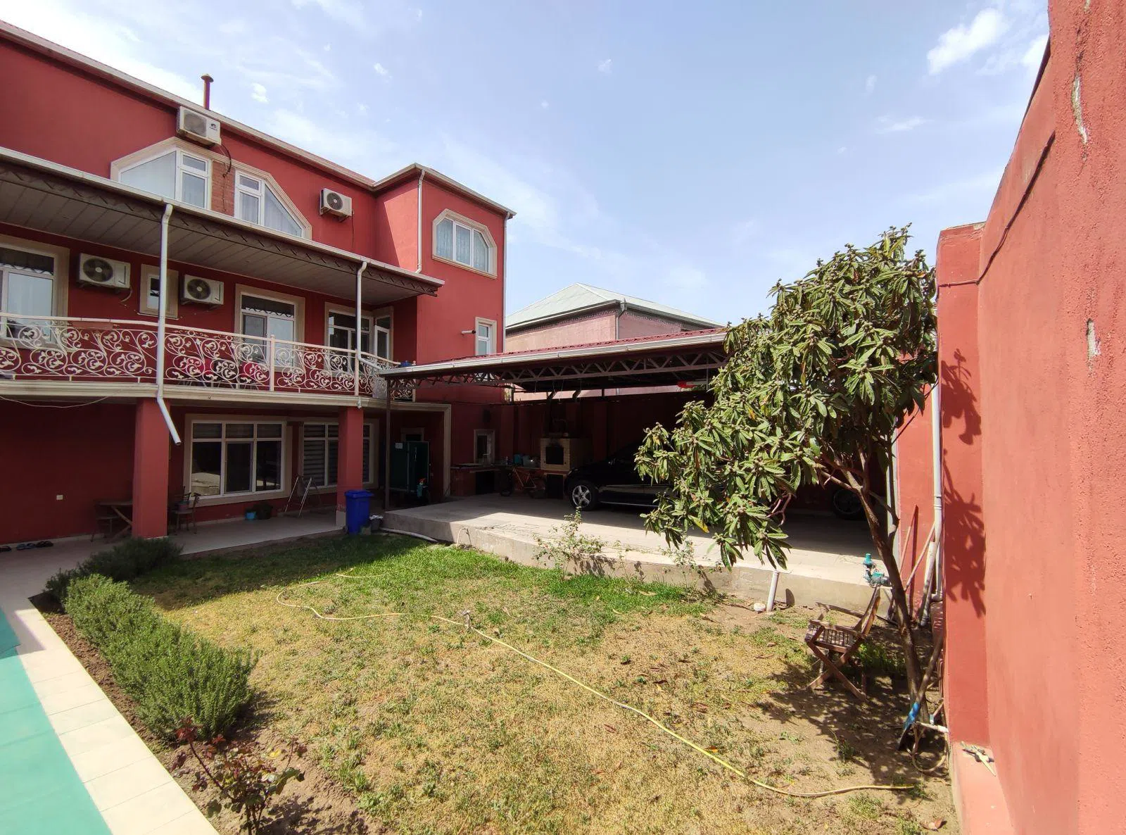 8 otaqlı həyət evi 225 m² satılır — şəkil 22