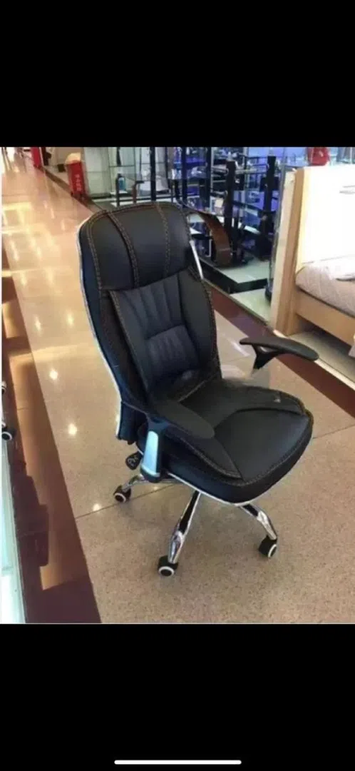 Qara rəng, Ofis üçün kreslo — şəkil 1