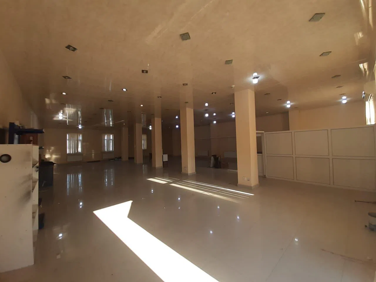 200 m² sahəsi olan anbar kirayə verilir — şəkil 3