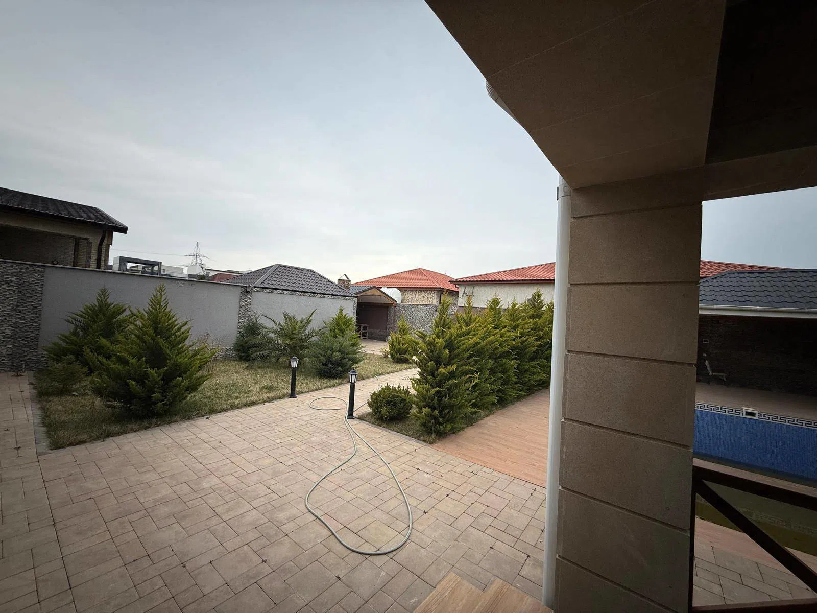 4 otaqlı bağ evi 190 m² 6 sot torpaq sahəsində satılır — şəkil 7