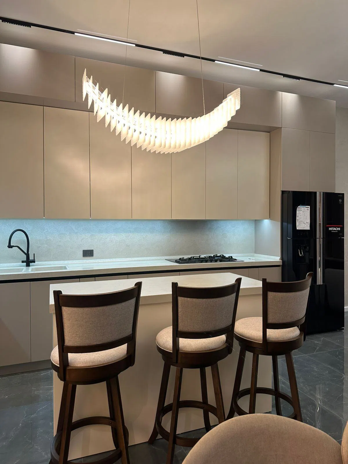 4 otaqlı bağ evi 180 m² 5.5 sot torpaq sahəsində satılır — şəkil 16