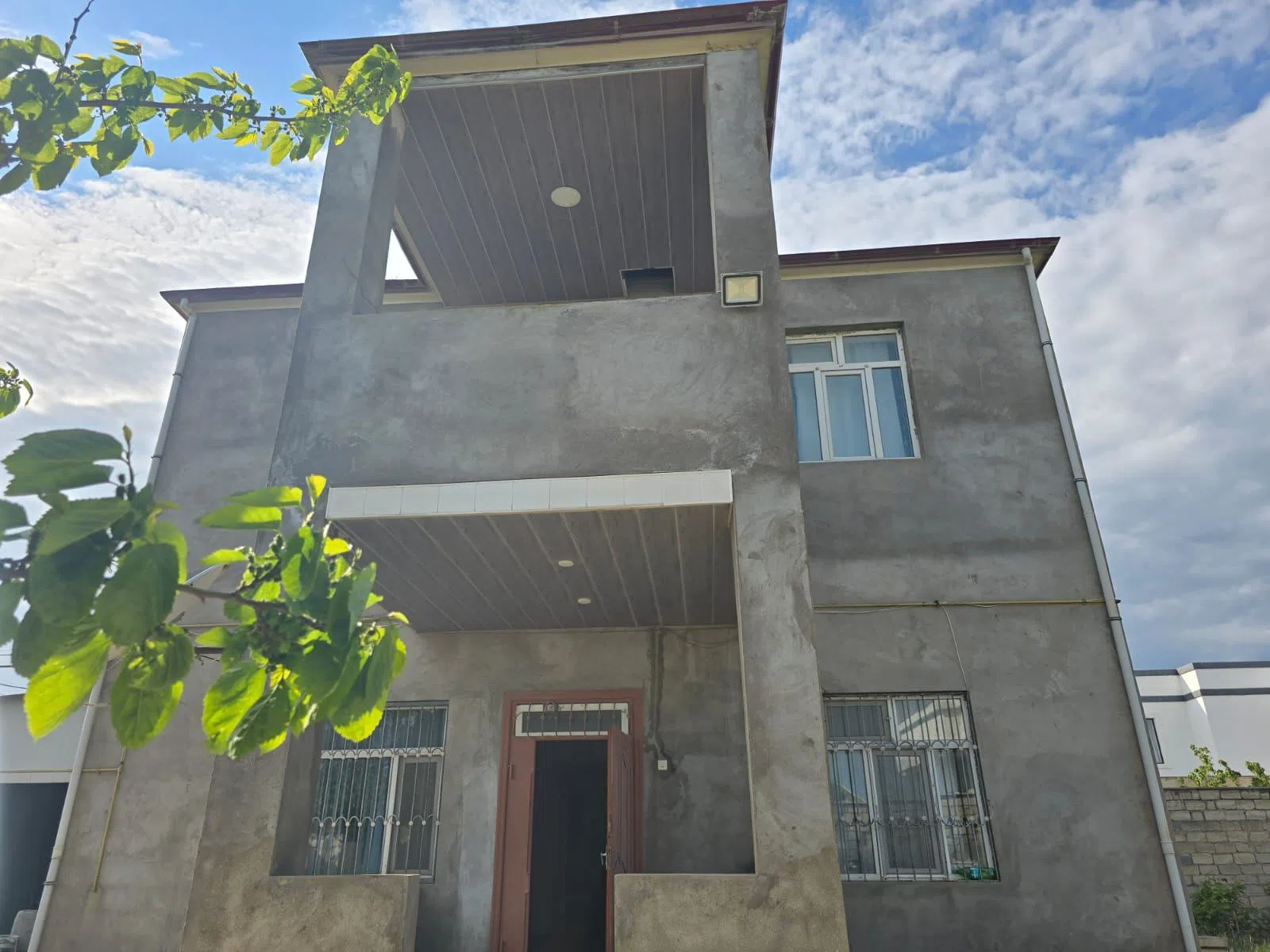 4 otaqlı bağ evi 200 m² 12 sot torpaq sahəsində satılır — şəkil 1