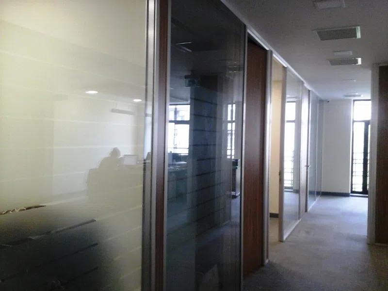 3 otaqlı ofis, 5400 m² kirayə verilir