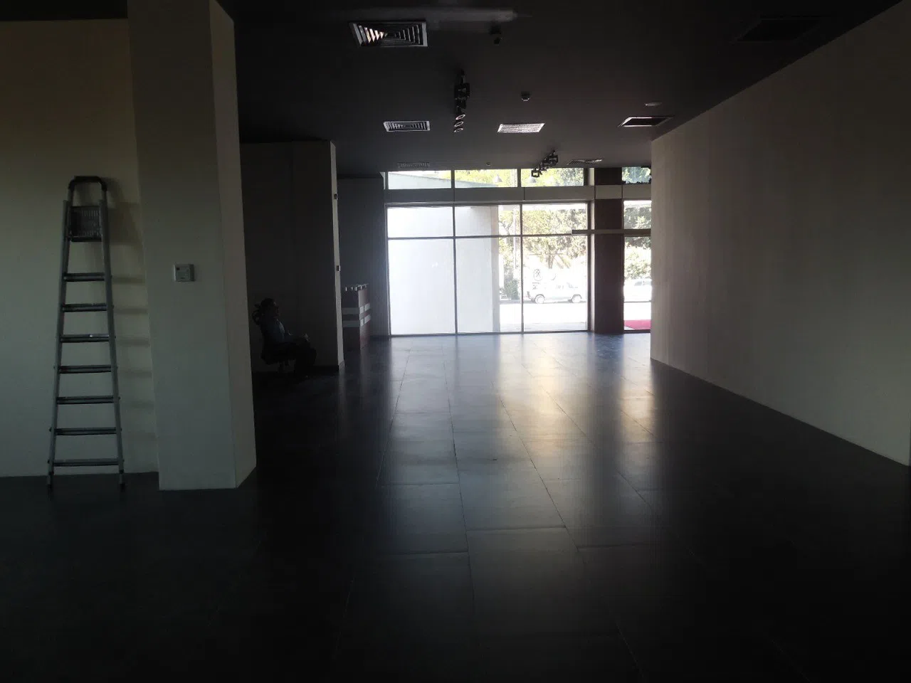 3 otaqlı ofis, 5400 m² kirayə verilir