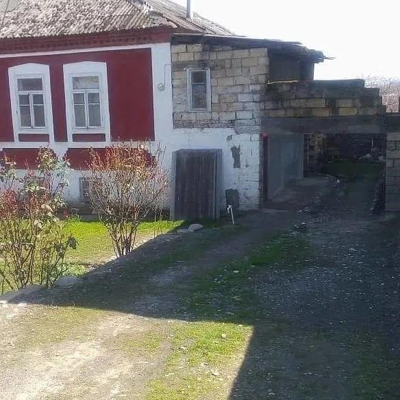 4 otaqlı həyət evi 182 m² satılır