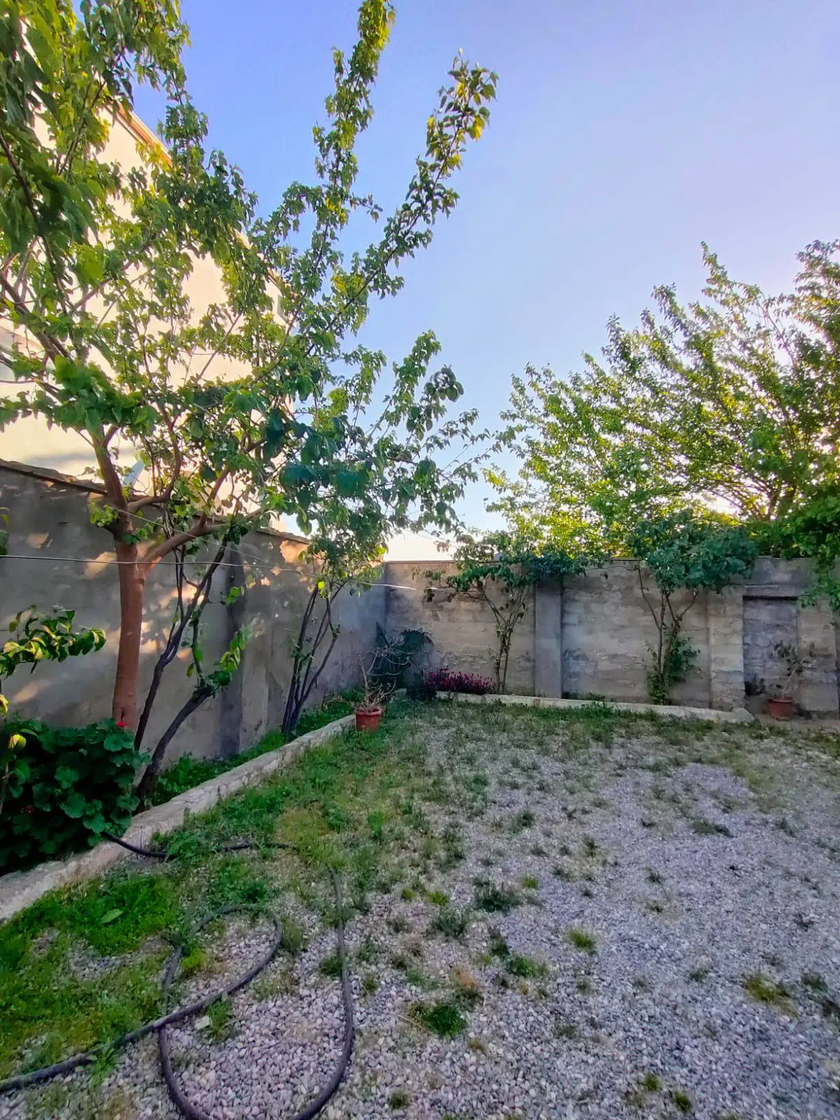 5 otaqlı həyət evi 200 m² - 3 sot torpaq sahəsində satılır — şəkil 17