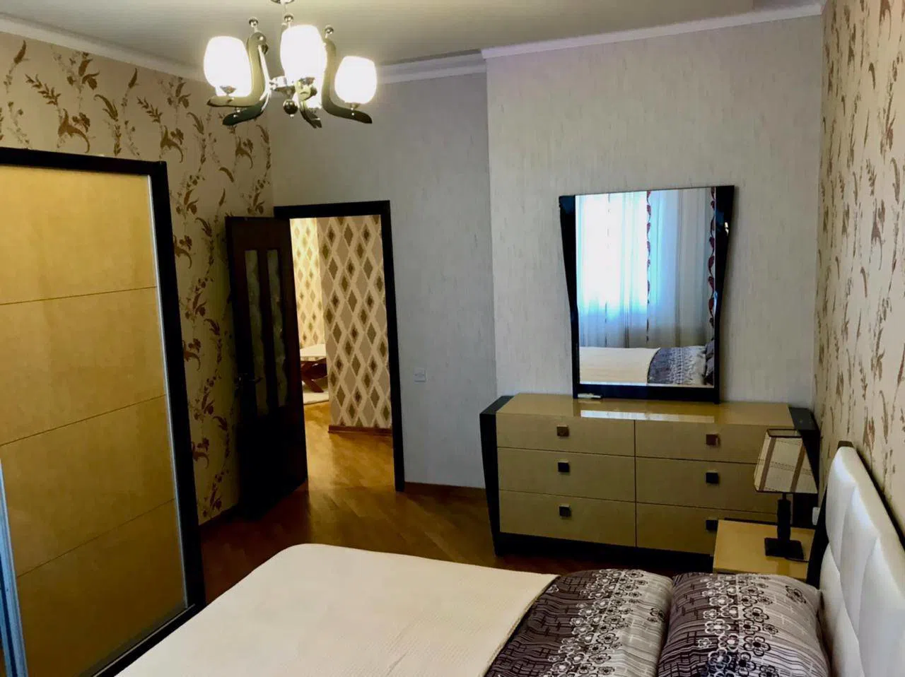 4 otaqlı mənzil 155 m² kirayə verilir — şəkil 14