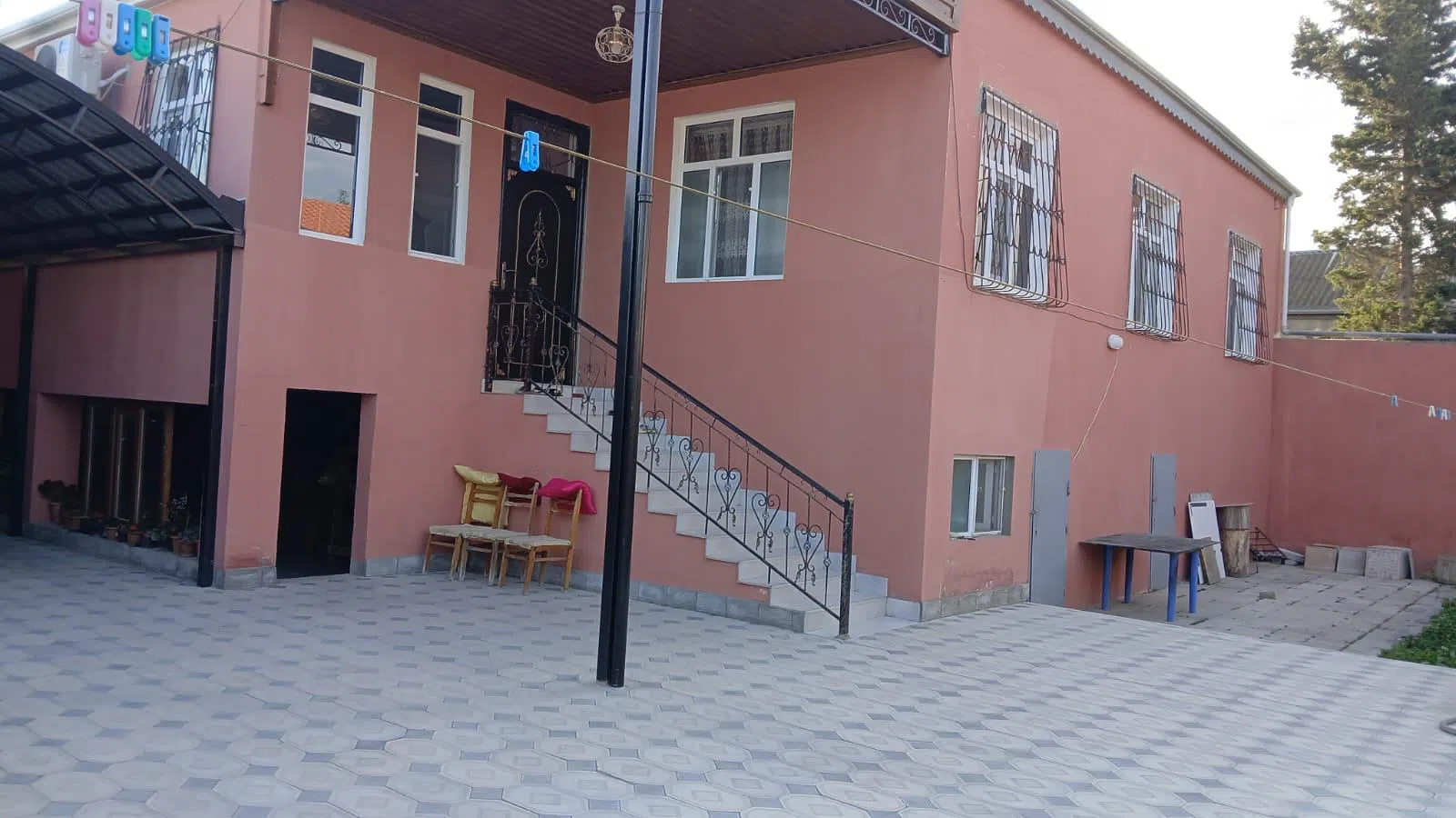 6 otaqlı həyət evi 240 m² - satılır - Tenderyard