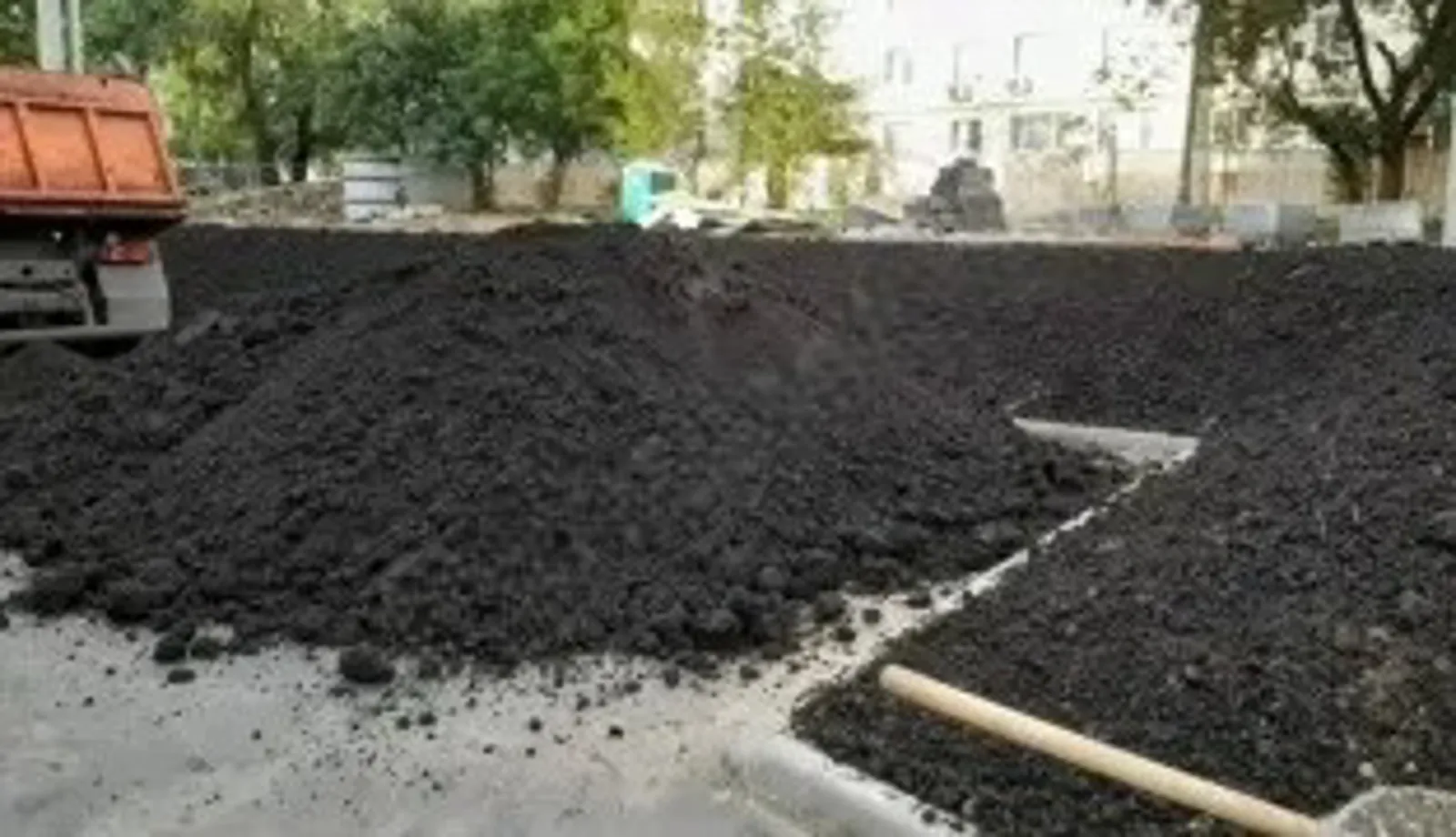 Qara meşə torpağı və münbit torpaq çatdırılması