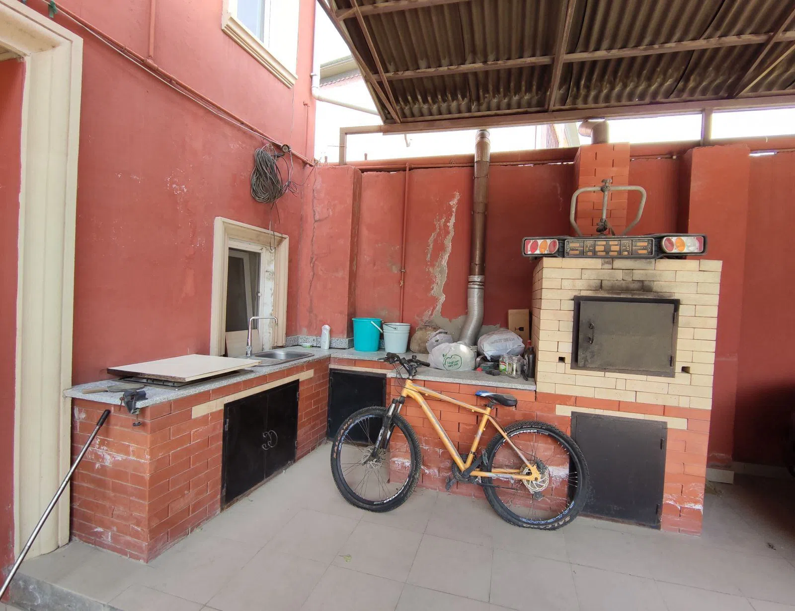 8 otaqlı həyət evi 225 m² satılır — şəkil 23