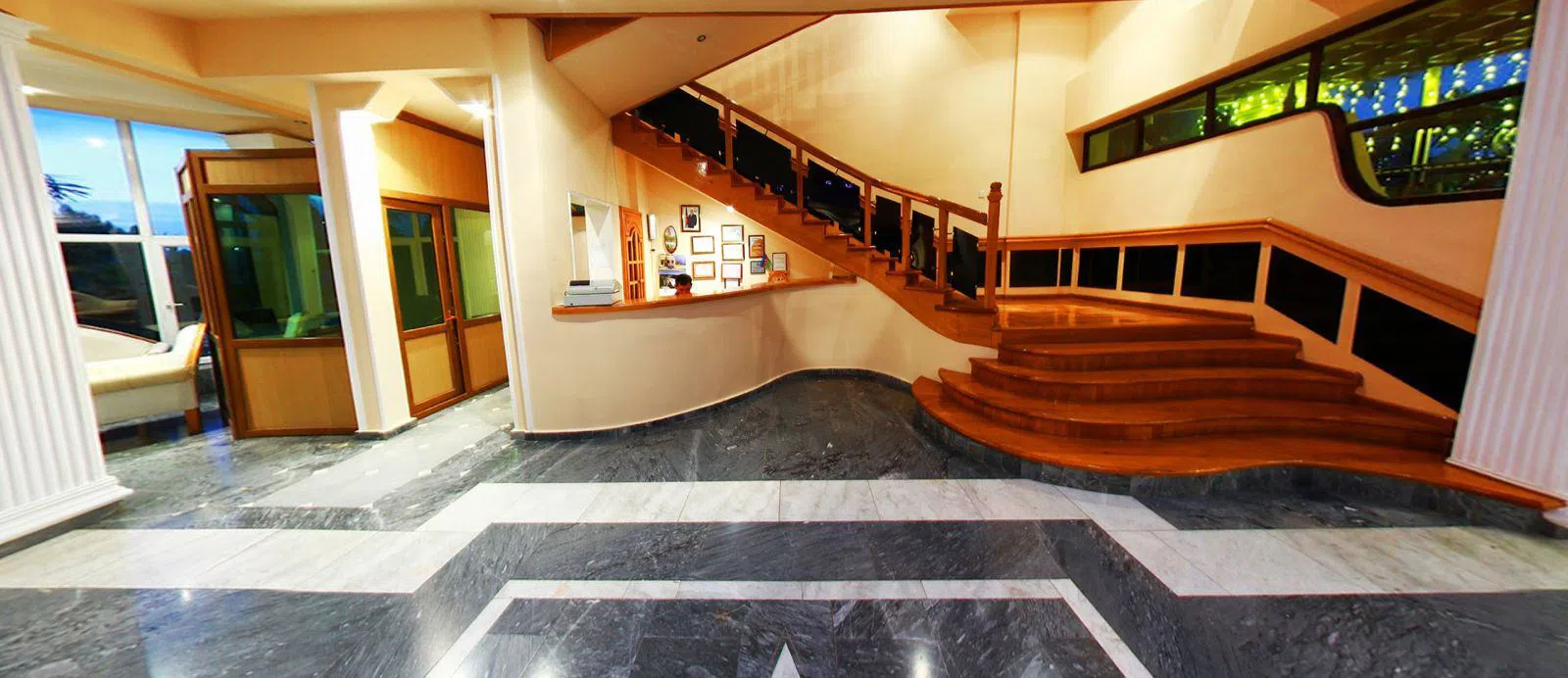 4 ulduzlu otel satılır — şəkil 11