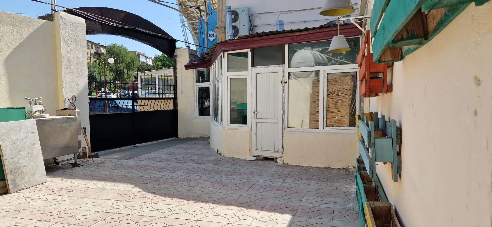 Yaxşı təmirli kafe, 140 m² satılır — şəkil 6