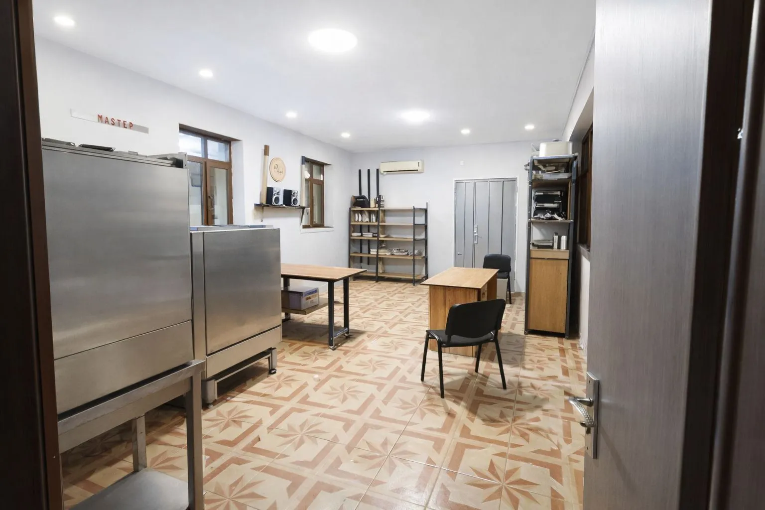 9 otaqlı ofis, 240 m² kirayə verilir — şəkil 4