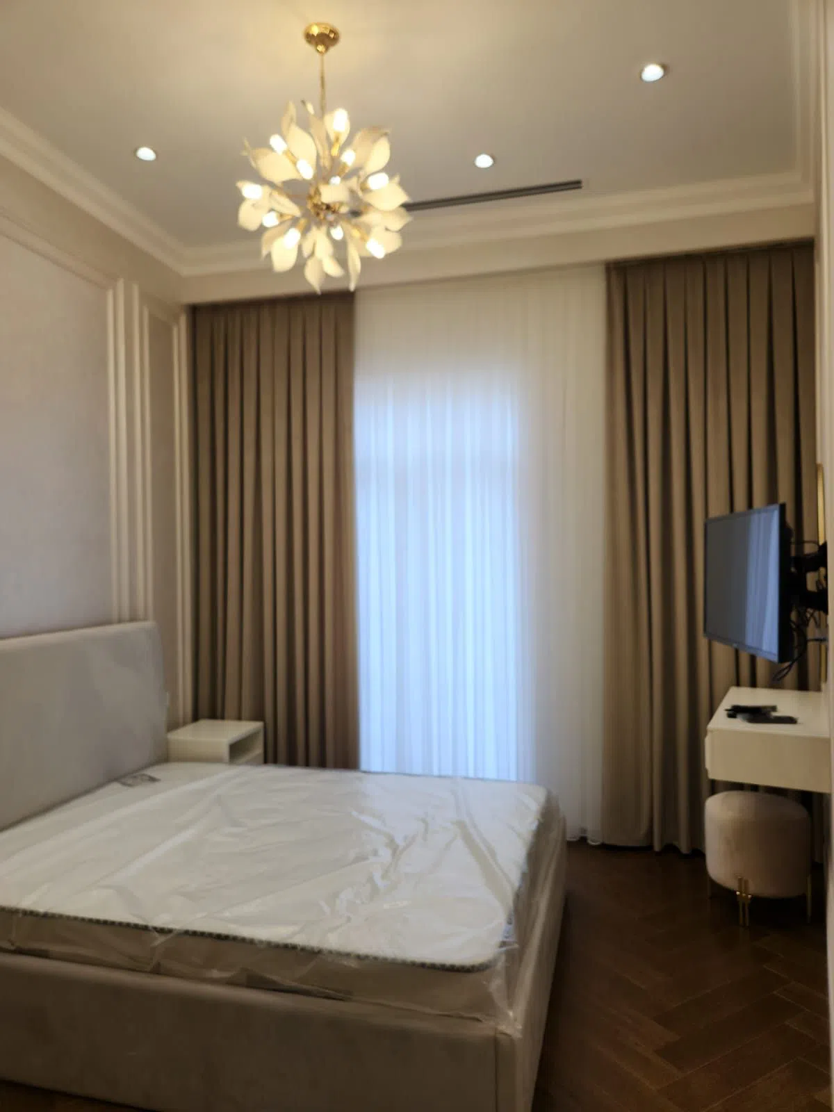 4 otaqlı mənzil 150 m² kirayə verilir — şəkil 16