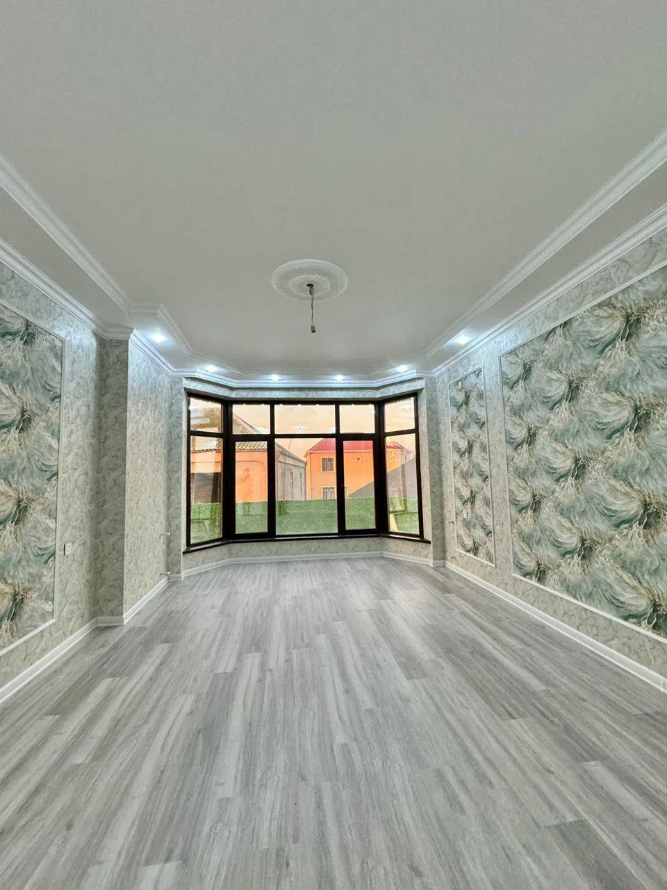 5 otaqlı həyət evi 200 m² - 4 sot torpaq sahəsində satılır